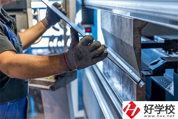 衡陽技校排名前三的專業(yè)是什么？好就業(yè)嗎？