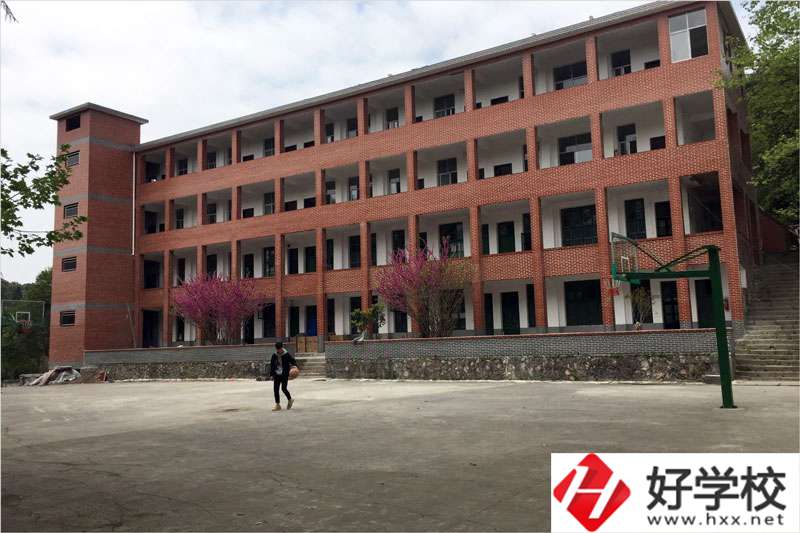 湘西涉外經(jīng)濟職業(yè)學校怎么樣？