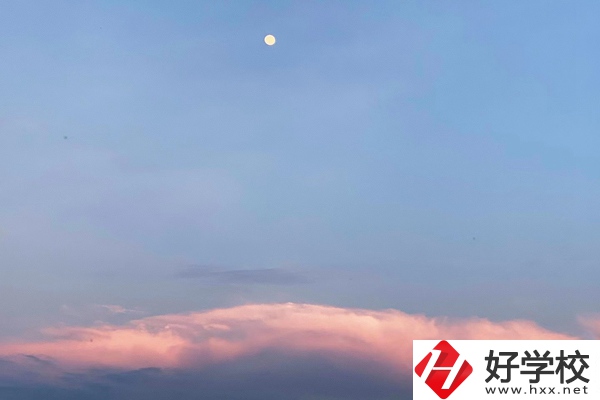 南縣創(chuàng)意職業(yè)技術學校有什么推薦專業(yè)？