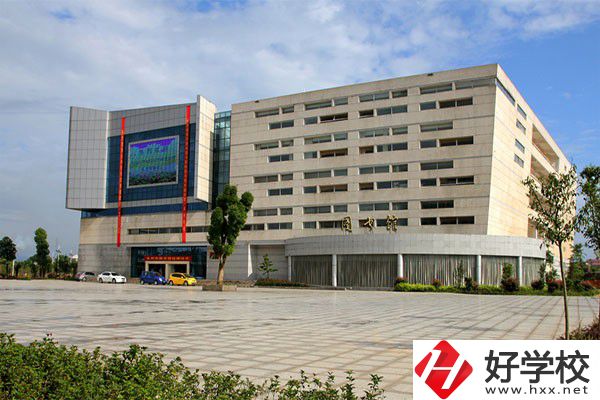 永州有中職部的大專有哪幾所？收費(fèi)標(biāo)準(zhǔn)是多少？