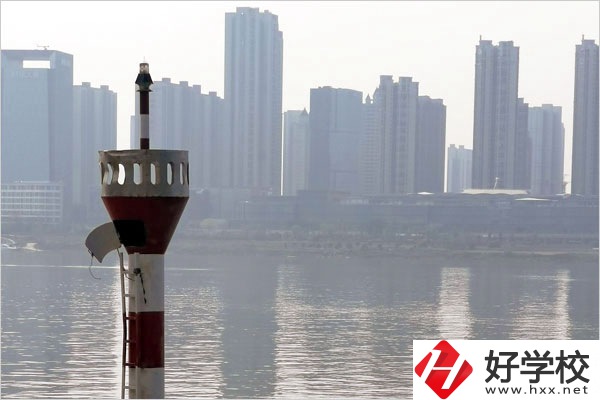 初中畢業(yè)讀株洲工業(yè)中等專業(yè)學(xué)校，發(fā)展前景怎么樣？