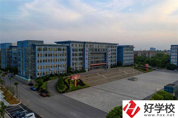 湘潭工業(yè)中職學校哪所最好？什么專業(yè)最有特色？