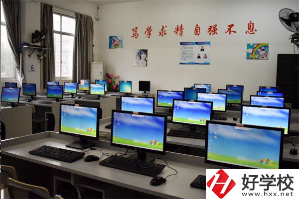 益陽哪些中職學(xué)校開設(shè)音樂相關(guān)專業(yè)？學(xué)費(fèi)貴不貴？
