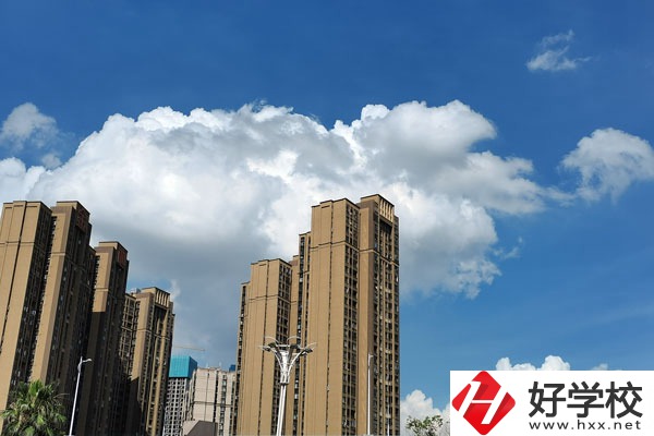 新邵縣職業(yè)中專學(xué)校怎么樣？值得報(bào)考嗎？