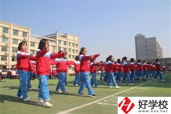 長沙經(jīng)貿(mào)職業(yè)中專運(yùn)動場
