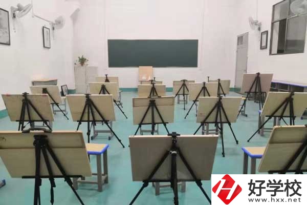 邵陽(yáng)市鐵航職業(yè)技術(shù)學(xué)校有哪些優(yōu)勢(shì)，地址在哪？