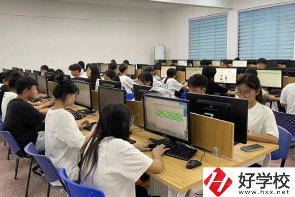 長沙幼兒師范高等?？茖W校實訓室