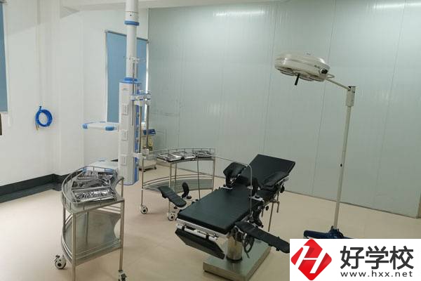 衡陽哪所職高有口腔修復(fù)工藝專業(yè)？推薦就業(yè)機(jī)會(huì)嗎？
