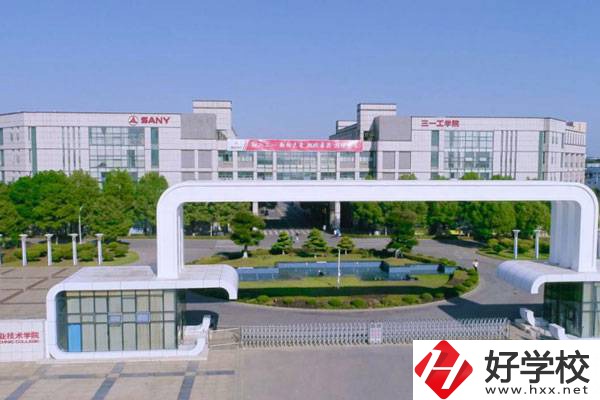 長(zhǎng)沙初中畢業(yè)生可以讀的五年制大專學(xué)校有哪些？