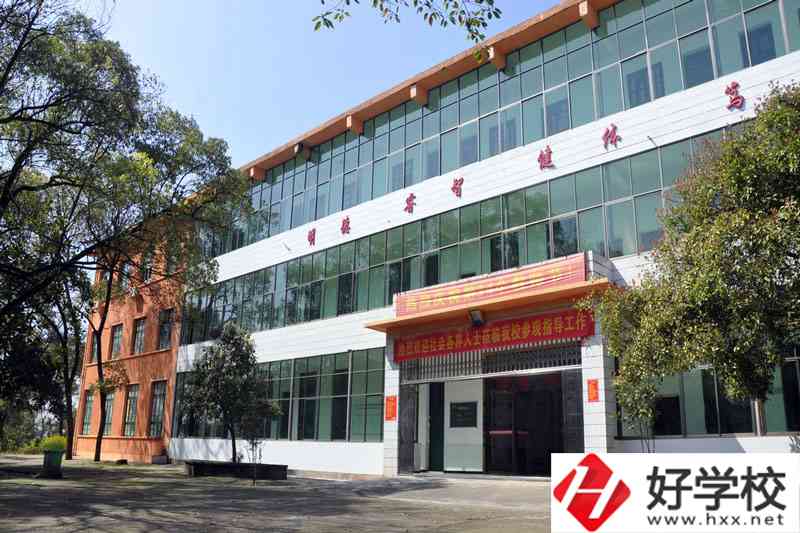 衡陽蔡倫科技中等職業(yè)學(xué)校有哪些招生專業(yè)？如何收費？