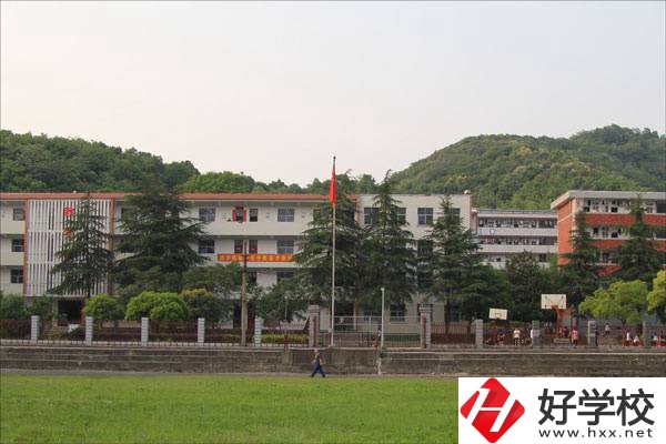 岳陽就業(yè)率高的中專有哪些？學(xué)校有什么辦學(xué)特色？