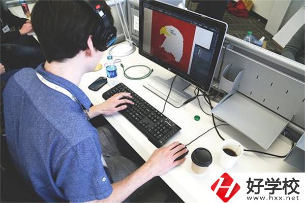 湖南初中生讀職校學(xué)什么專業(yè)比較好？哪個專業(yè)好考公？