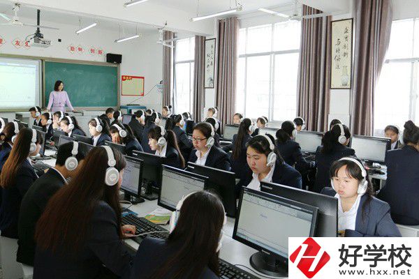 在張家界讀技校可以考大學(xué)嗎？有哪些技校推薦？