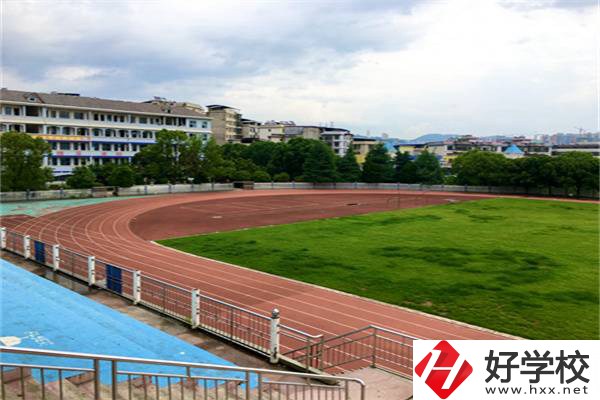 郴州私立職校的學(xué)費是多少？有收費便宜的嗎？