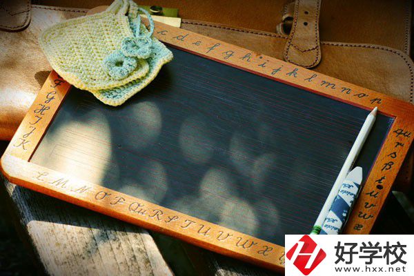 長沙益立中等職業(yè)學校是公辦還是民辦？辦學條件怎么樣？