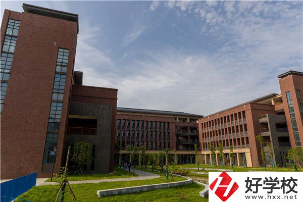 常德財經(jīng)中等專業(yè)學校有哪些特色專業(yè)？