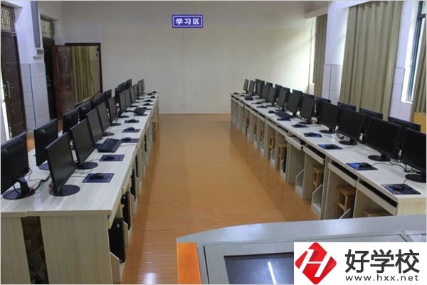 通道縣職業(yè)中等專業(yè)學(xué)校在哪？學(xué)費(fèi)需要多少？