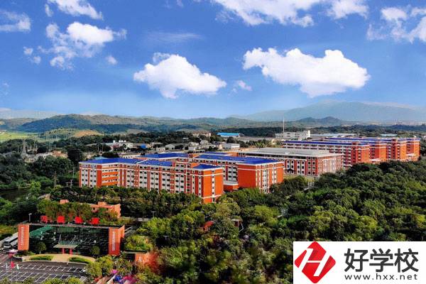 湖南有什么中專學(xué)?？梢詫W(xué)醫(yī)?中職學(xué)醫(yī)要提高學(xué)歷嗎?