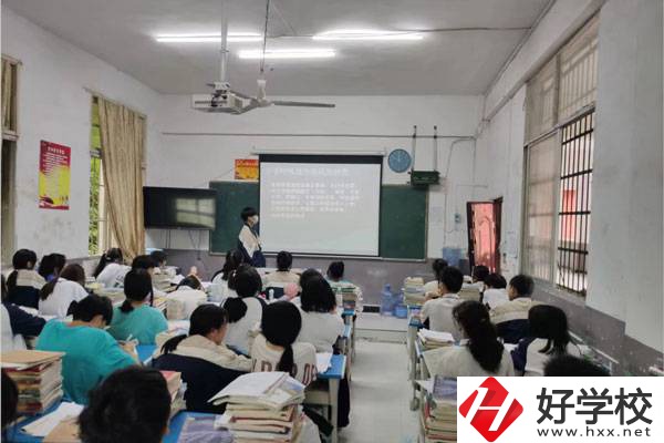 懷化鶴城區(qū)有幾所職高？有什么專業(yè)？