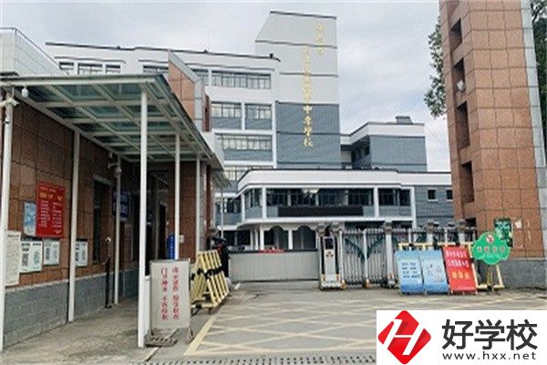 懷化有3+2分段制的中專嗎？對口專業(yè)好就業(yè)嗎？