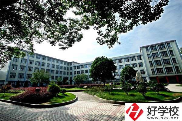 岳陽排名靠前的中專學(xué)校有哪些？學(xué)校具體位置在哪里？