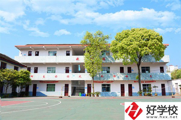 懷化市新華職業(yè)學(xué)校有什么專業(yè)？哪些專業(yè)比較好？