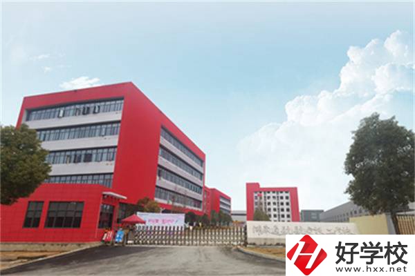 長沙有學(xué)費(fèi)不貴的民辦技校嗎？可以參加對口高考嗎？