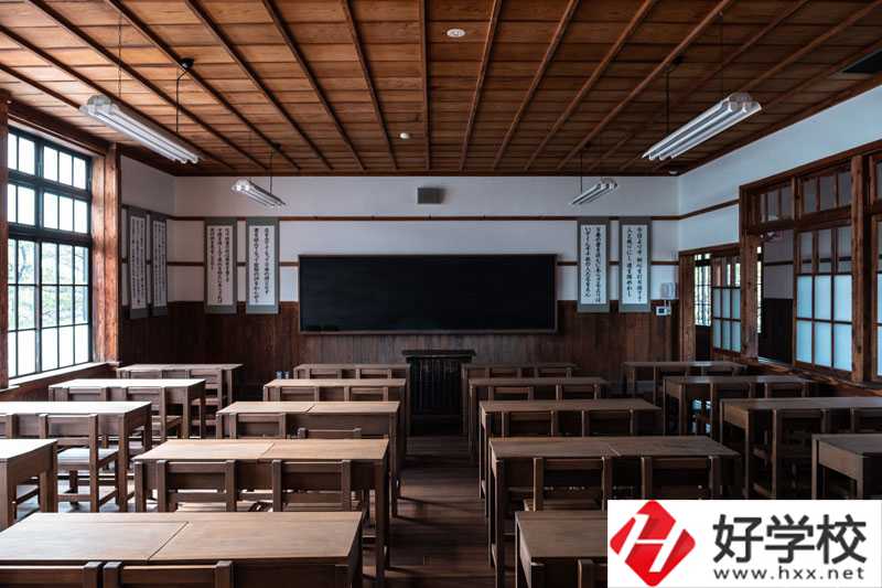 湖南省澧縣職業(yè)中專學(xué)校有哪些專業(yè)？學(xué)費(fèi)貴不貴？6.jpg
