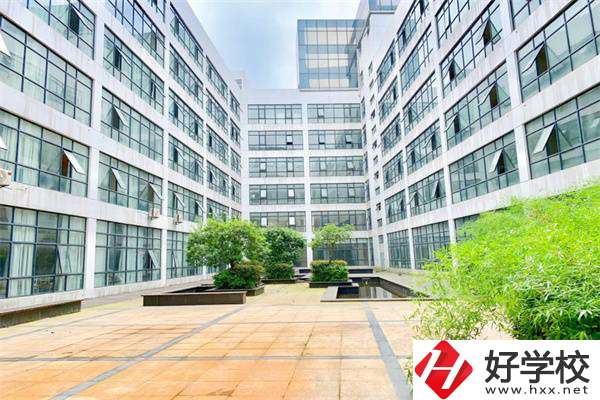 湖南曙光科技技工學(xué)校有助學(xué)政策嗎？有哪些招生專業(yè)？