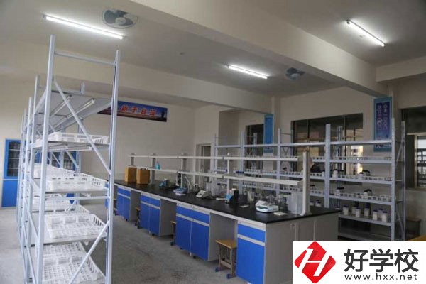 洞口縣第一職業(yè)中學(xué)有哪些特色專業(yè)？就業(yè)前景如何？