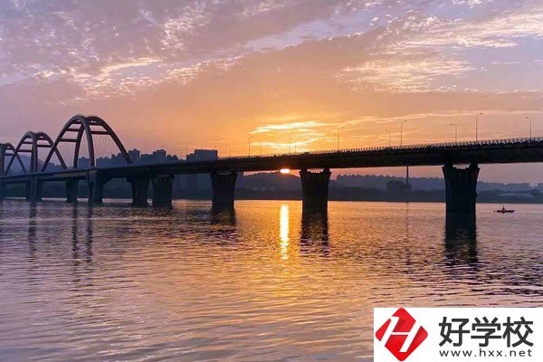 湖南省水利水電建設工程學校宿舍環(huán)境怎么樣？