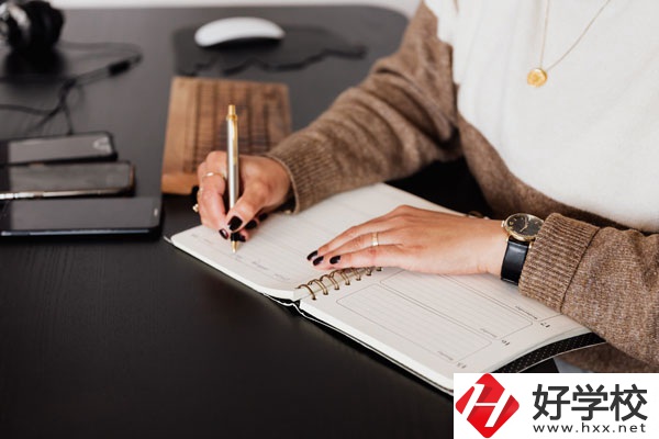 衡山明星體育藝術(shù)中等專業(yè)學(xué)校好不好？
