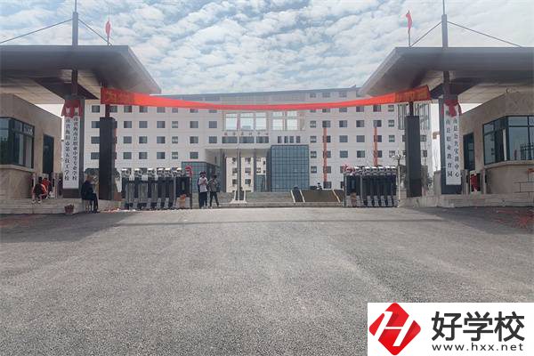 衡陽哪些學?？梢詫W美容美發(fā)？好就業(yè)嗎？
