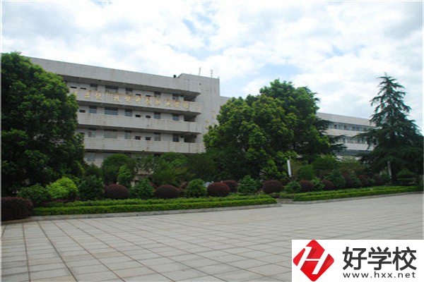 郴州市第一職業(yè)中專有多大？環(huán)境如何？