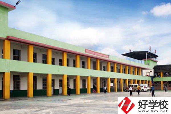 湘西州龍山縣誠信職業(yè)技術(shù)學校教學樓