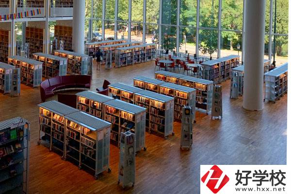 永州市綜合職業(yè)中等專業(yè)學(xué)校有什么專業(yè)？