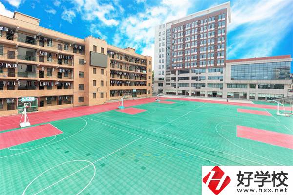 湘潭有哪些適合女生學(xué)習(xí)的職校？女生該如何選擇職校？