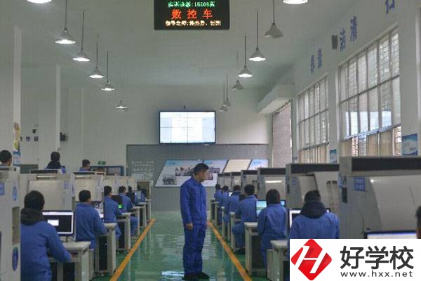 長沙高新技術工程學校開設了哪些專業(yè)？