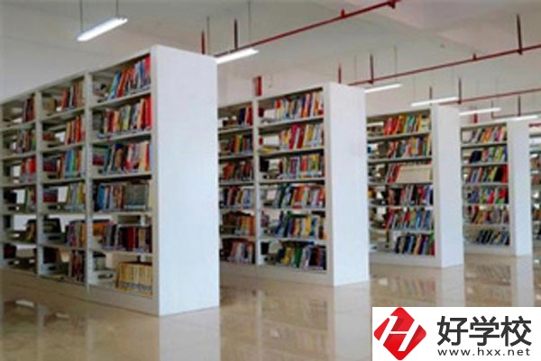 湖南省中南藝術(shù)學(xué)校的特色專(zhuān)業(yè)有哪些？