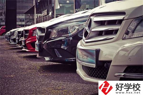 女生在湖南讀職高學(xué)什么專業(yè)好？可以參加高考嗎？