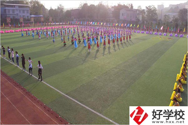 永州市工商職業(yè)中等專(zhuān)業(yè)學(xué)校操場(chǎng)
