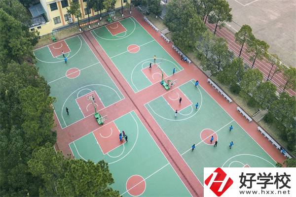 衡陽市鐵路運輸職業(yè)學校學費貴嗎？有哪些特色？