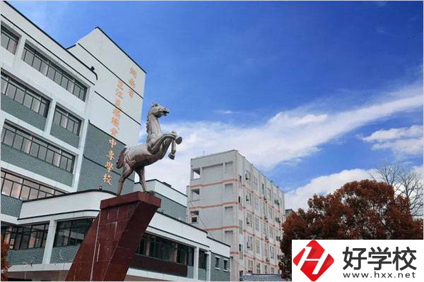 懷化有沒有公辦的國家重點職高學校？
