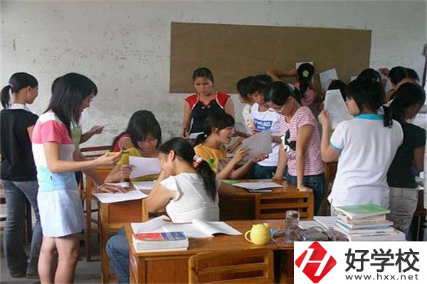 湖南初中畢業(yè)成績非常差選什么學校好？還有前途嗎？
