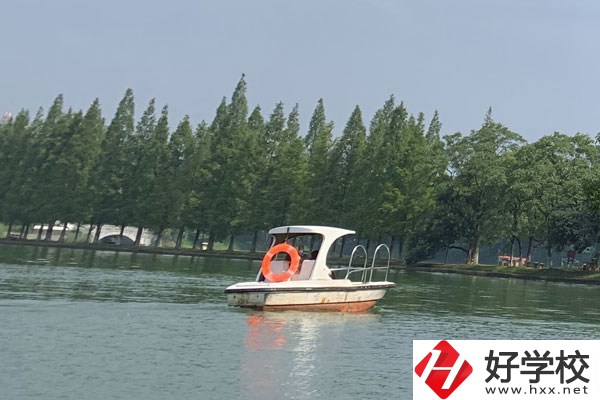 張家界有哪些比較好的中專？可以學(xué)什么專業(yè)？