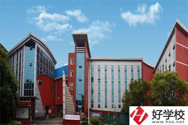 長沙開設(shè)了舞蹈專業(yè)的民辦中專有哪些？