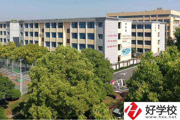 岳陽平江共有幾所中專？學校辦學有特色嗎？