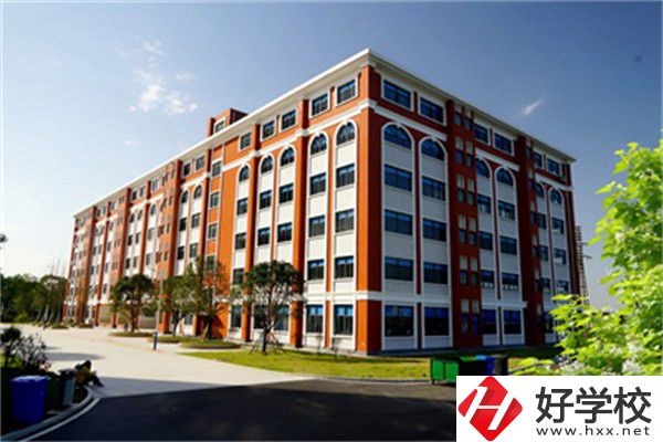 長沙開設(shè)了舞蹈專業(yè)的民辦中專有哪些？