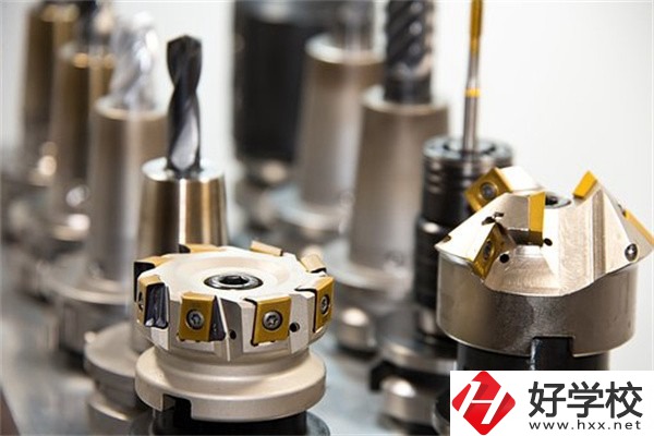 益陽(yáng)不參加中考可以上中專嗎？有什么專業(yè)推薦？