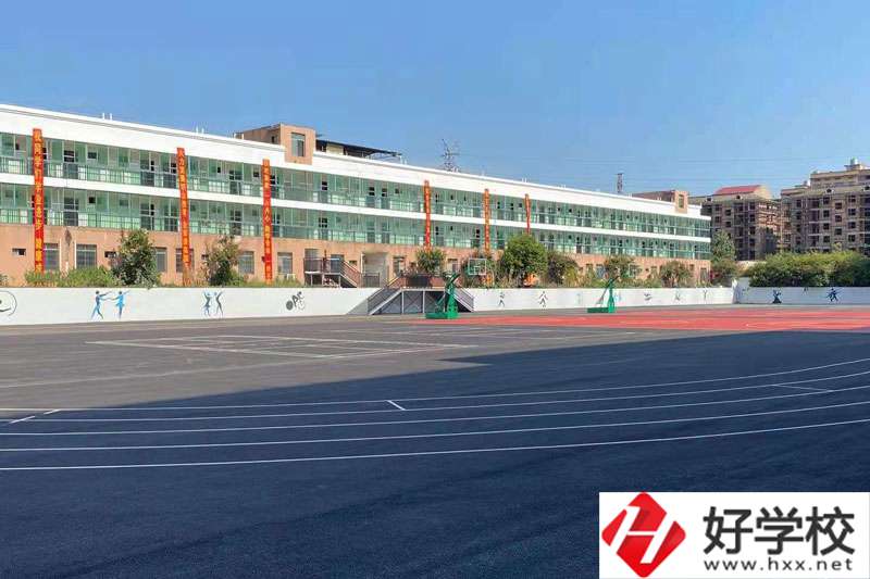 衡陽(yáng)市文華藝術(shù)學(xué)校有哪些專(zhuān)業(yè)？
